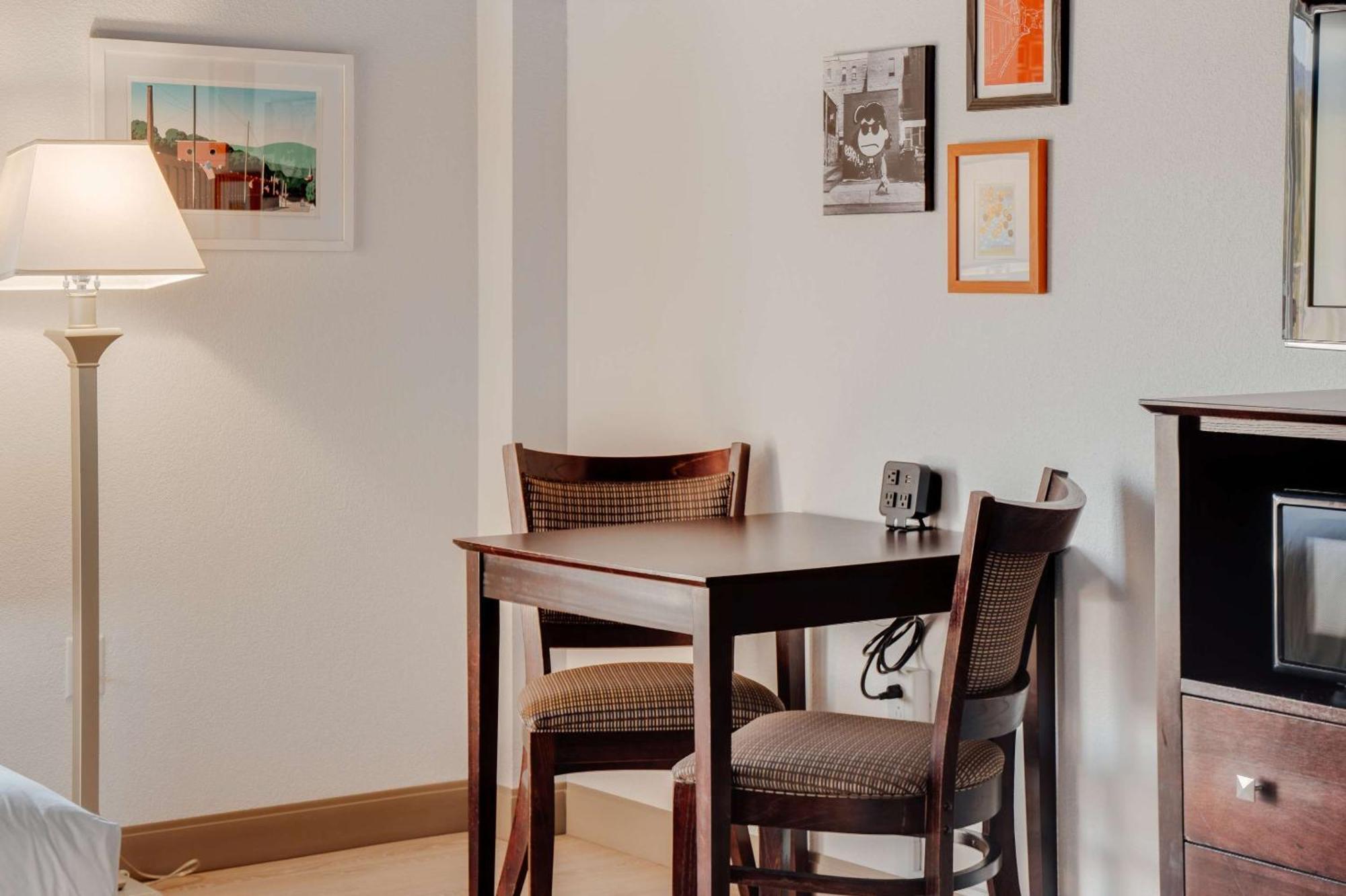 Hotel Downstreet, Ascend Hotel Collection 北亚当斯 外观 照片